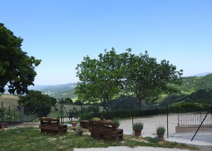 La Fattoria Dei Sibillini Фермерский дом Монтемонако